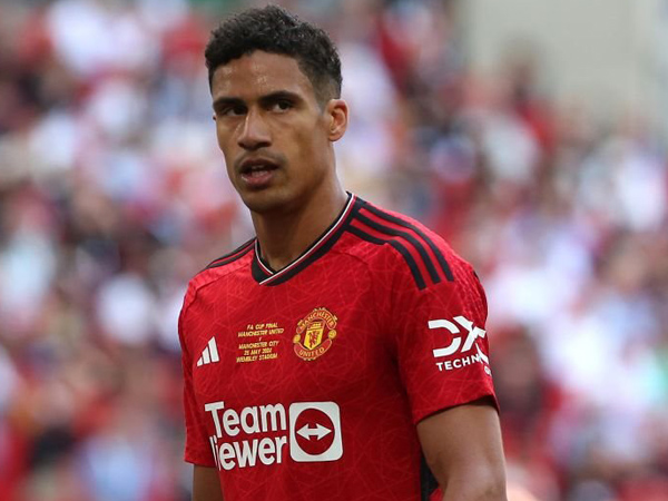 Como Selangkah Lagi Kontrak Varane dan Martial Eks MU