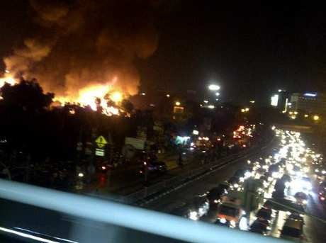 Warga Cerita Detik-detik Kebakaran Maut di Bekasi, Pagar Meleleh