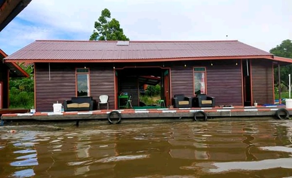 Intip Keunikan Desain Rumah Apung di Sungai Mahakam kaltim